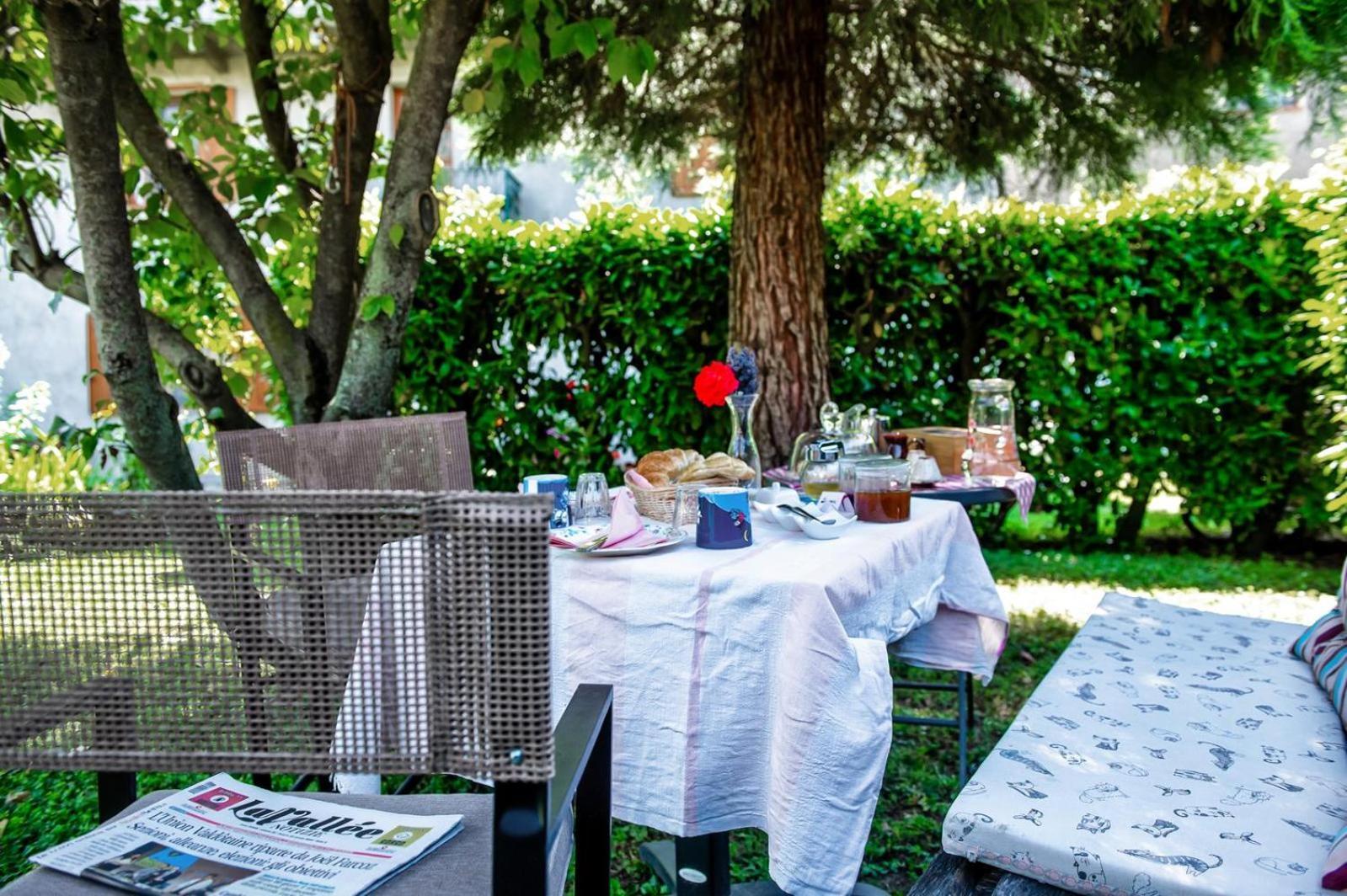 Il Pellegrino Bed and Breakfast Issogne Buitenkant foto