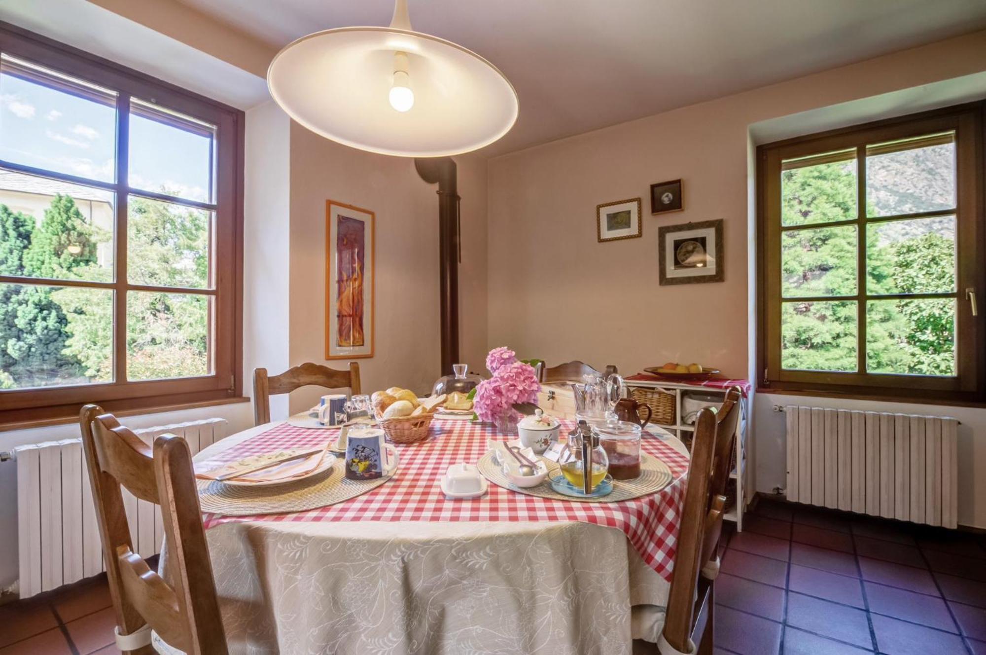 Il Pellegrino Bed and Breakfast Issogne Buitenkant foto